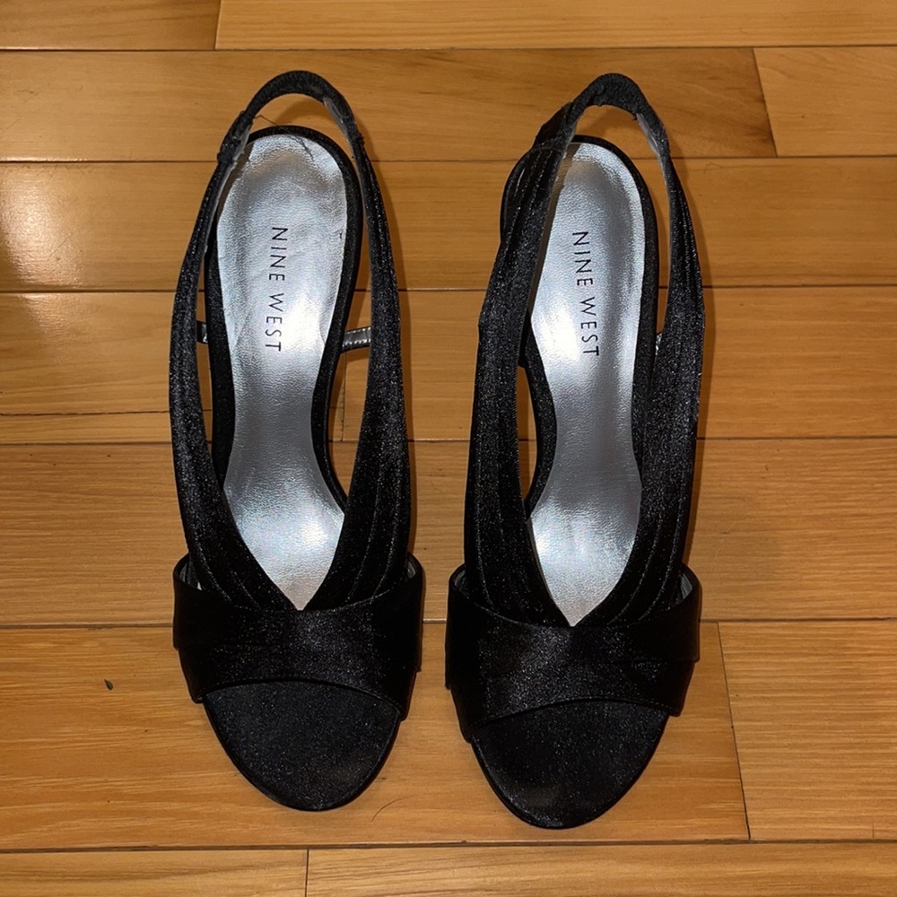 Nine West satin heels size 6.5 M. Color: black - Picture 2 of 5